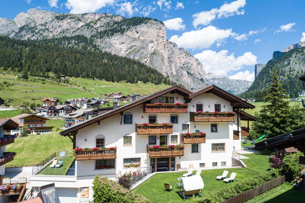 Cesa Rives Aparthotel 3*
